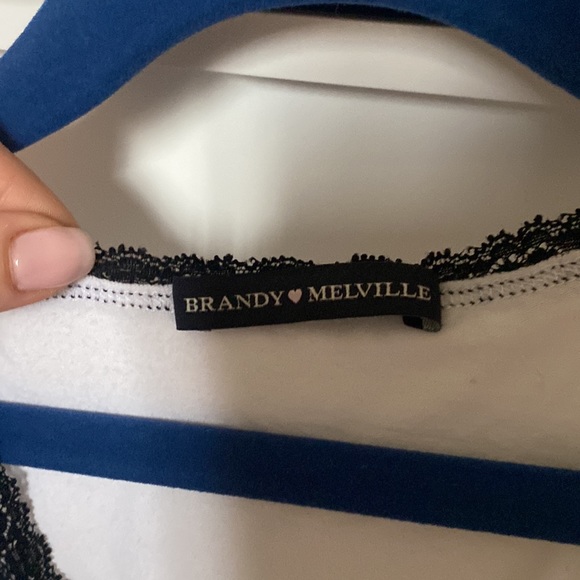 Brandy Melville cropped T shirt. One size fits all. - Picture 3 of 4